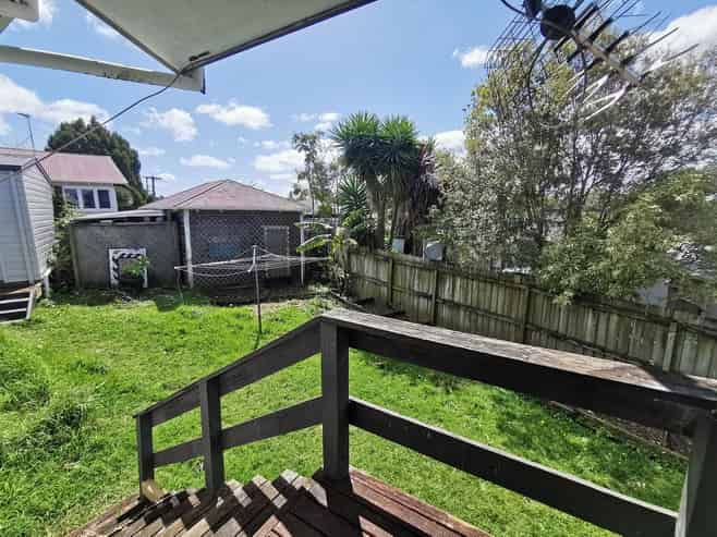 9A Nikau Street, New Lynn