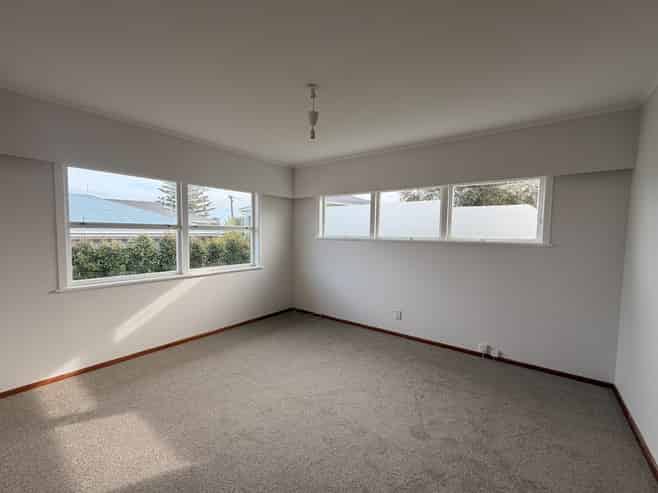 14 Hadfield Street, Beach Haven