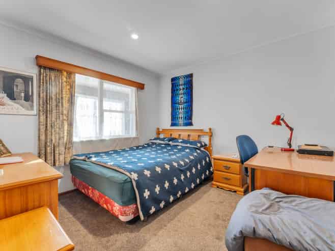 2/8 Keystone Avenue, Mount Roskill
