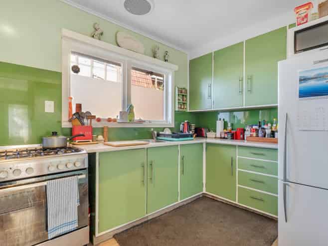 2/8 Keystone Avenue, Mount Roskill