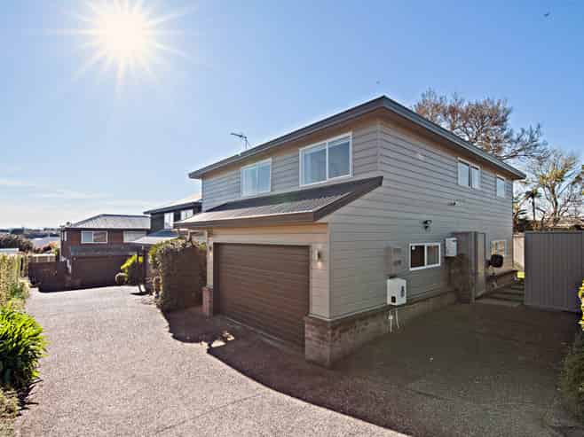 1/98 St Johns Road, Saint Johns