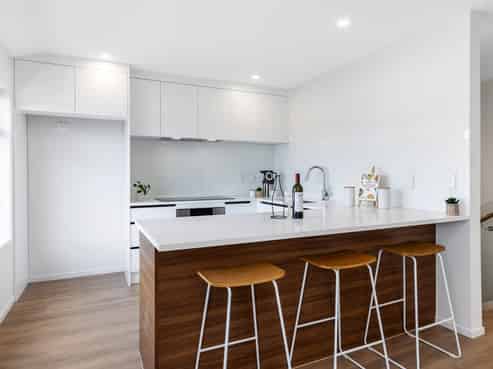 70 Portage Road, New Lynn