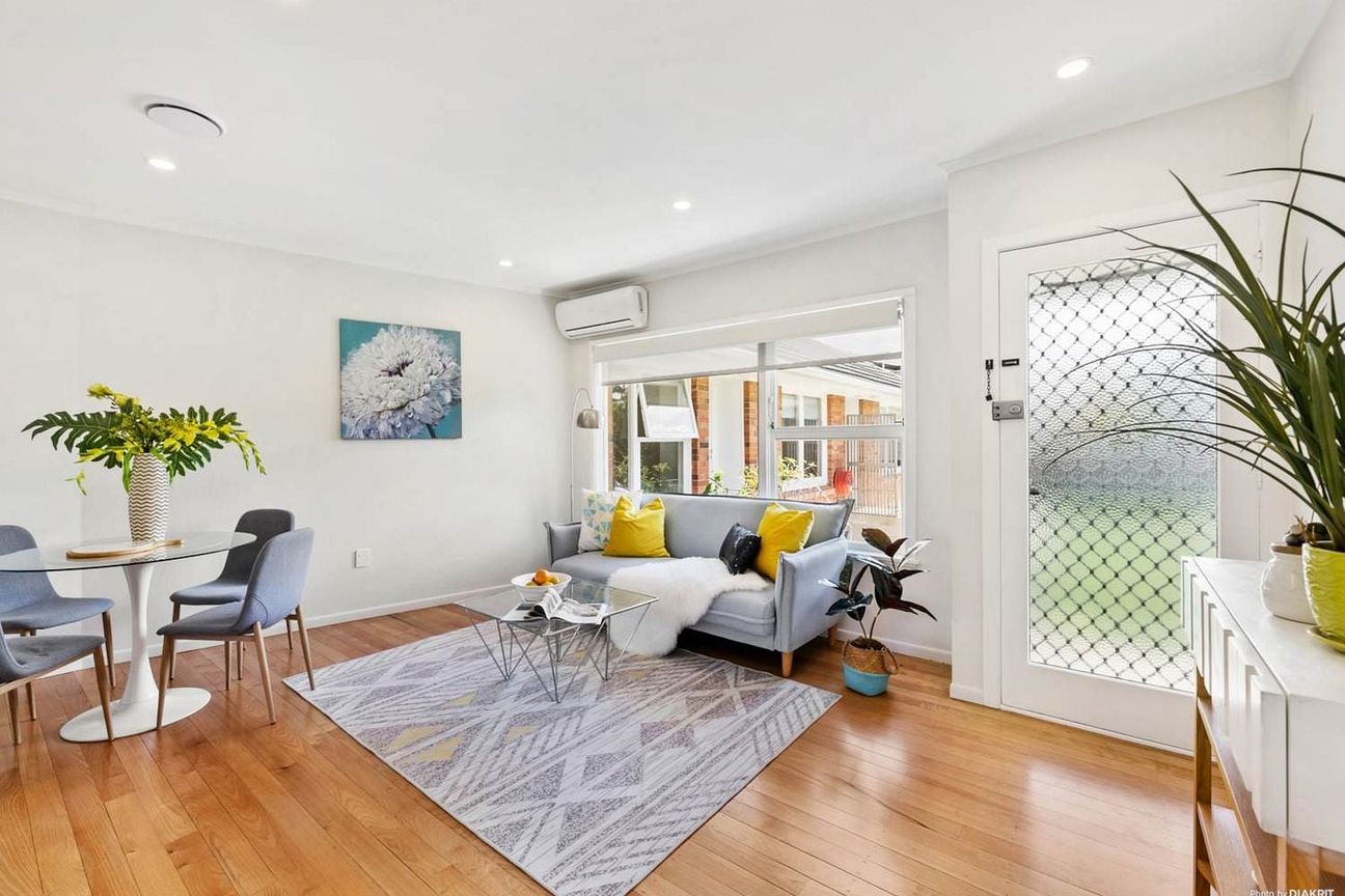 Beautiful 2 Bedroom Home with Modern Amenities - Meer