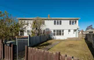 20 and 22 Bournemouth Crescent, Aranui