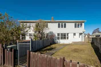 20 and 22 Bournemouth Crescent, Aranui