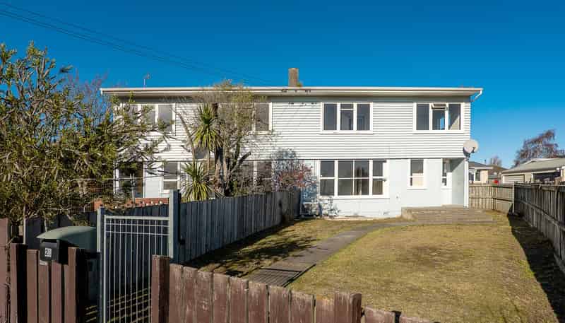 20 and 22 Bournemouth Crescent, Aranui