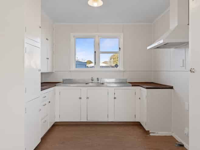 20 and 22 Bournemouth Crescent, Aranui