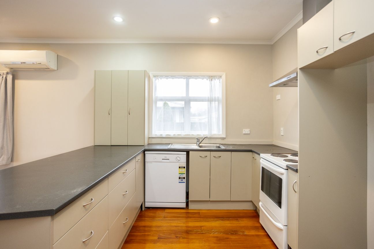 Spacious 3-Bedroom Home in Prime Riccarton Location - Widok 3
