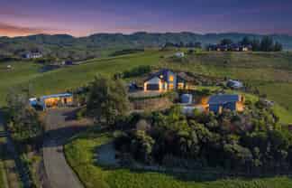 8 Country Lane, Waipawa