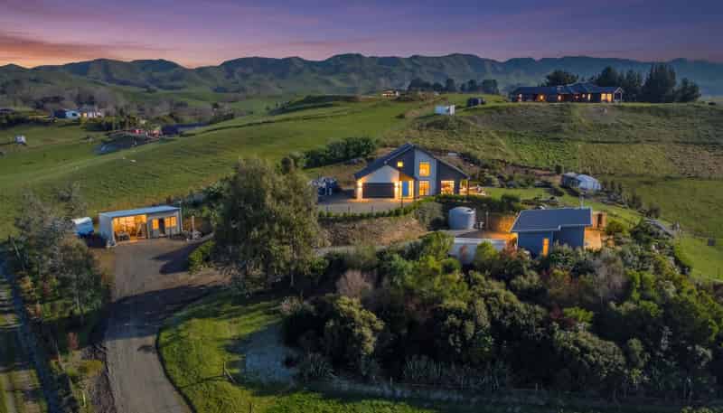 8 Country Lane, Waipawa