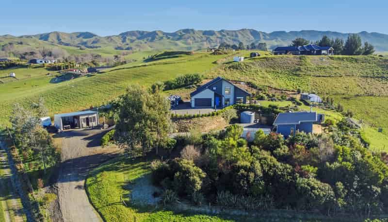 8 Country Lane, Waipawa