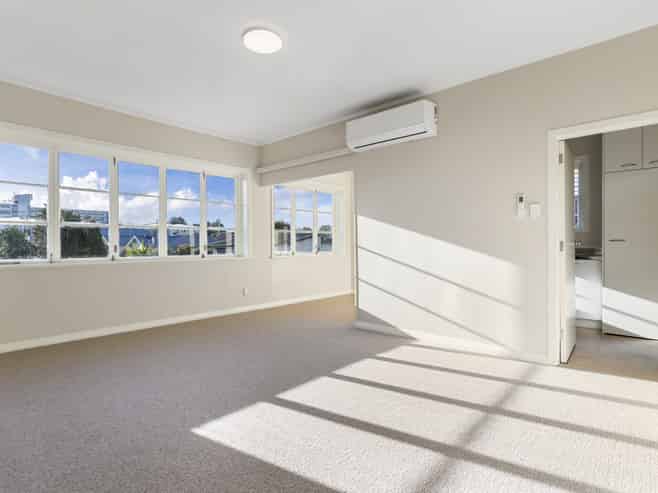 87 Walker Road, Point Chevalier
