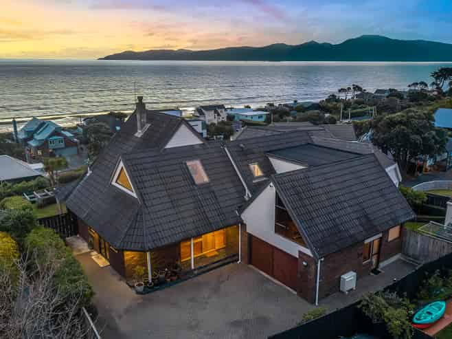 1B Kohutuhutu Road, Raumati Beach