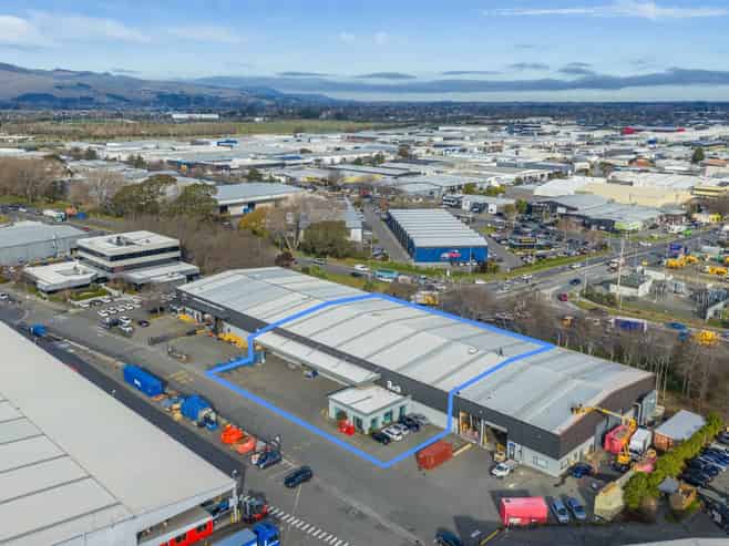 High-Profile Central Warehousing