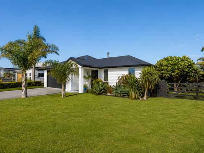 72 Hamilton Drive, Wainui
