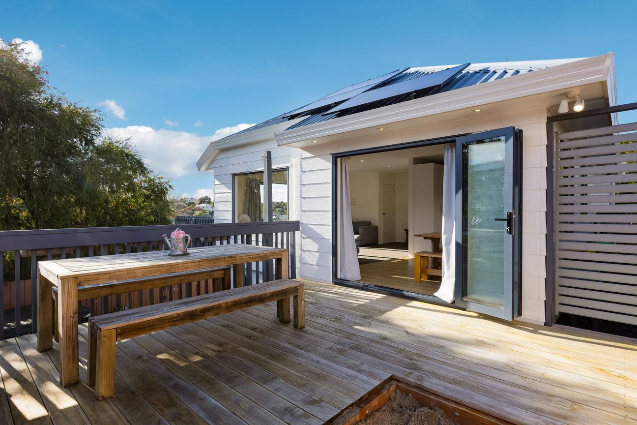 Elevated, easy living in the heart of Stanmore Bay – další