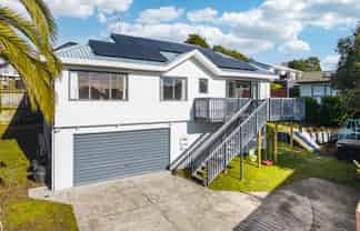 15B Greta Place, Stanmore Bay