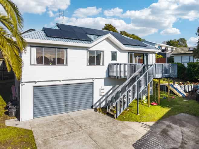 15B Greta Place, Stanmore Bay