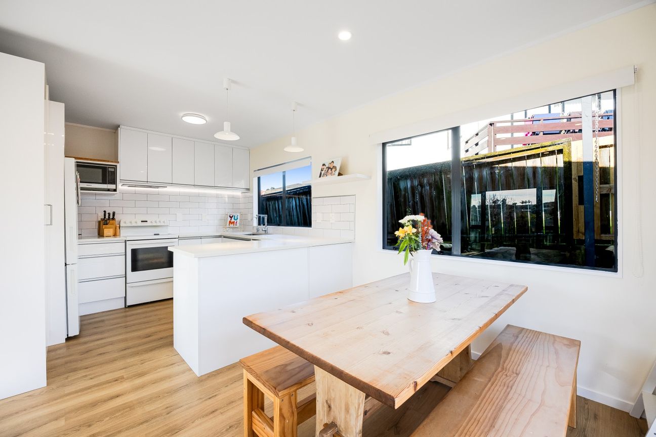 Elevated, easy living in the heart of Stanmore Bay – pohled 4