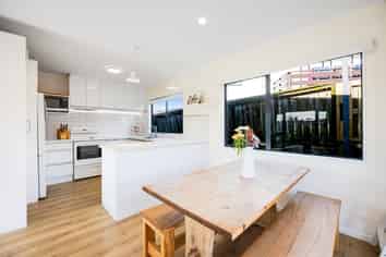 15B Greta Place, Stanmore Bay