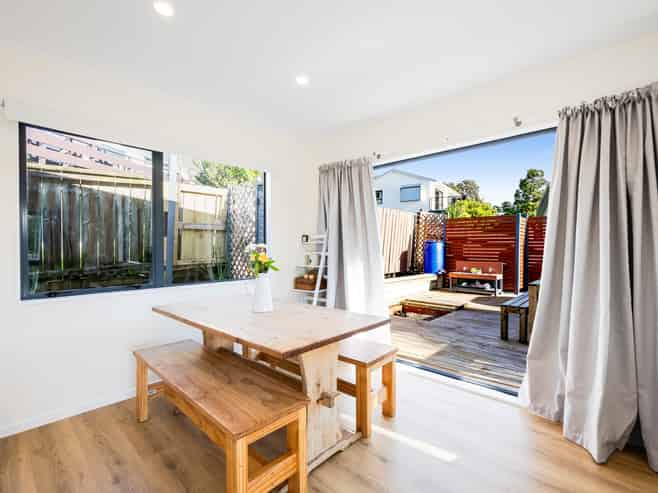 15B Greta Place, Stanmore Bay