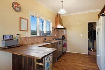 766 State Highway 1, Manakau