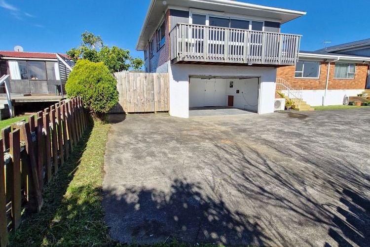 Sun-Drenched Family Haven! 2 Bed + Rumpus, 2 Bath, - Widok 2