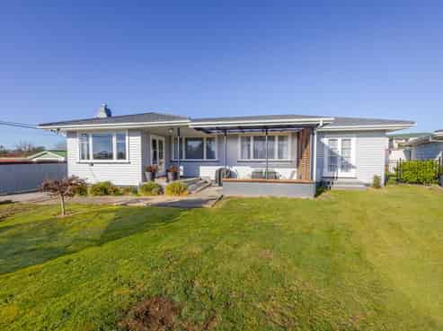 8 Jull Crescent, Waipukurau
