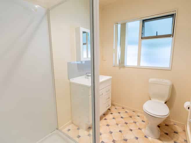 a/16 Bay Grove, Pukehangi