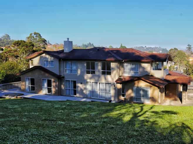 6 Albertine Place, Greenhithe