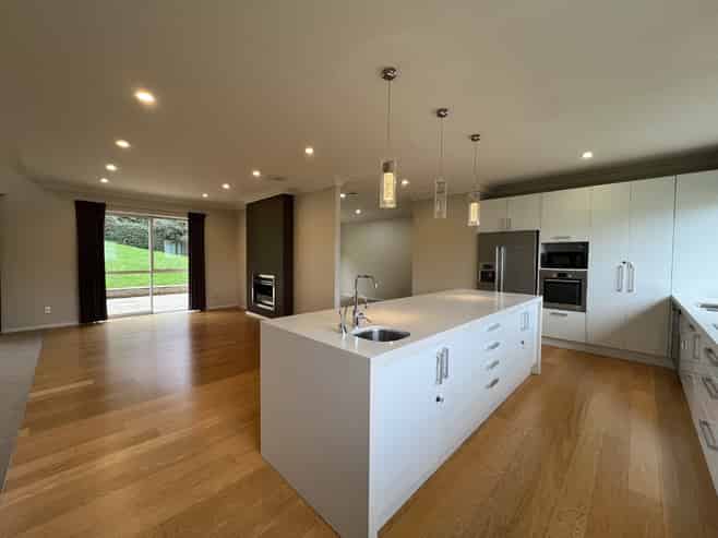 6 Albertine Place, Greenhithe