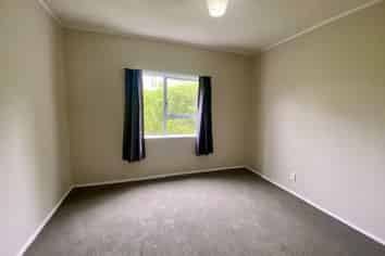 2/122 Carlisle Road, Browns Bay