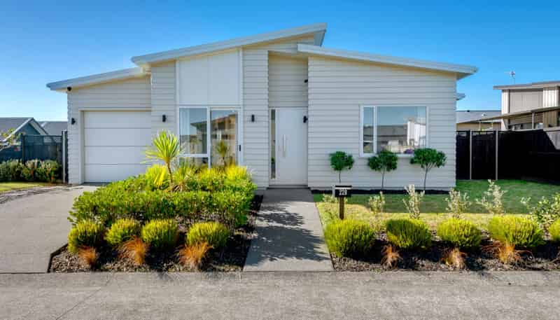 22b Cadwil Drive, Beachlands