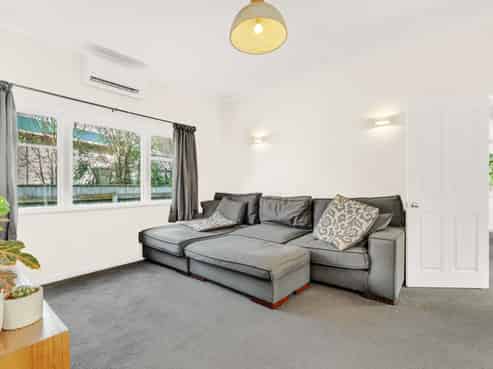 12 Randwick Crescent, Moera