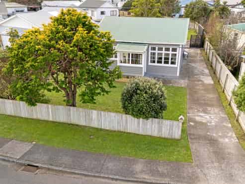 12 Randwick Crescent, Moera