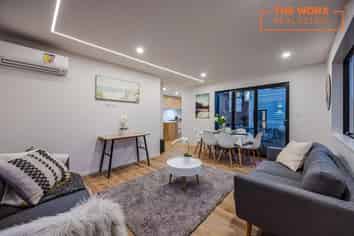 32C Grande Vue Road, Hillpark