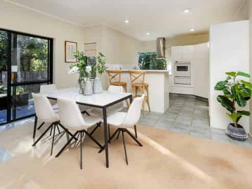 2/32 Centorian Drive, Windsor Park