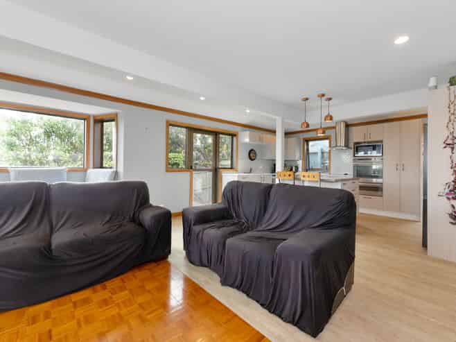 80 Highland Park Drive, Highland Park