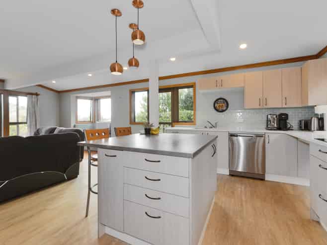 80 Highland Park Drive, Highland Park