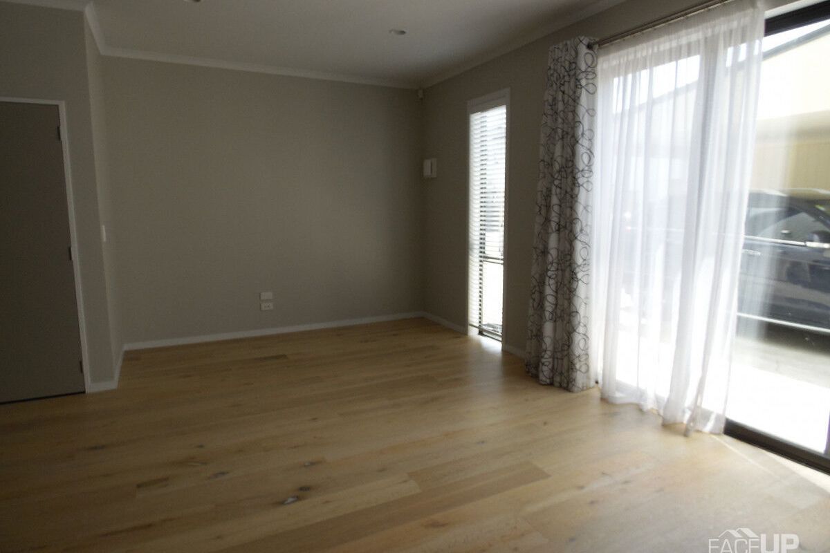 Hobsonville, 4 bedrooms, $790 – další