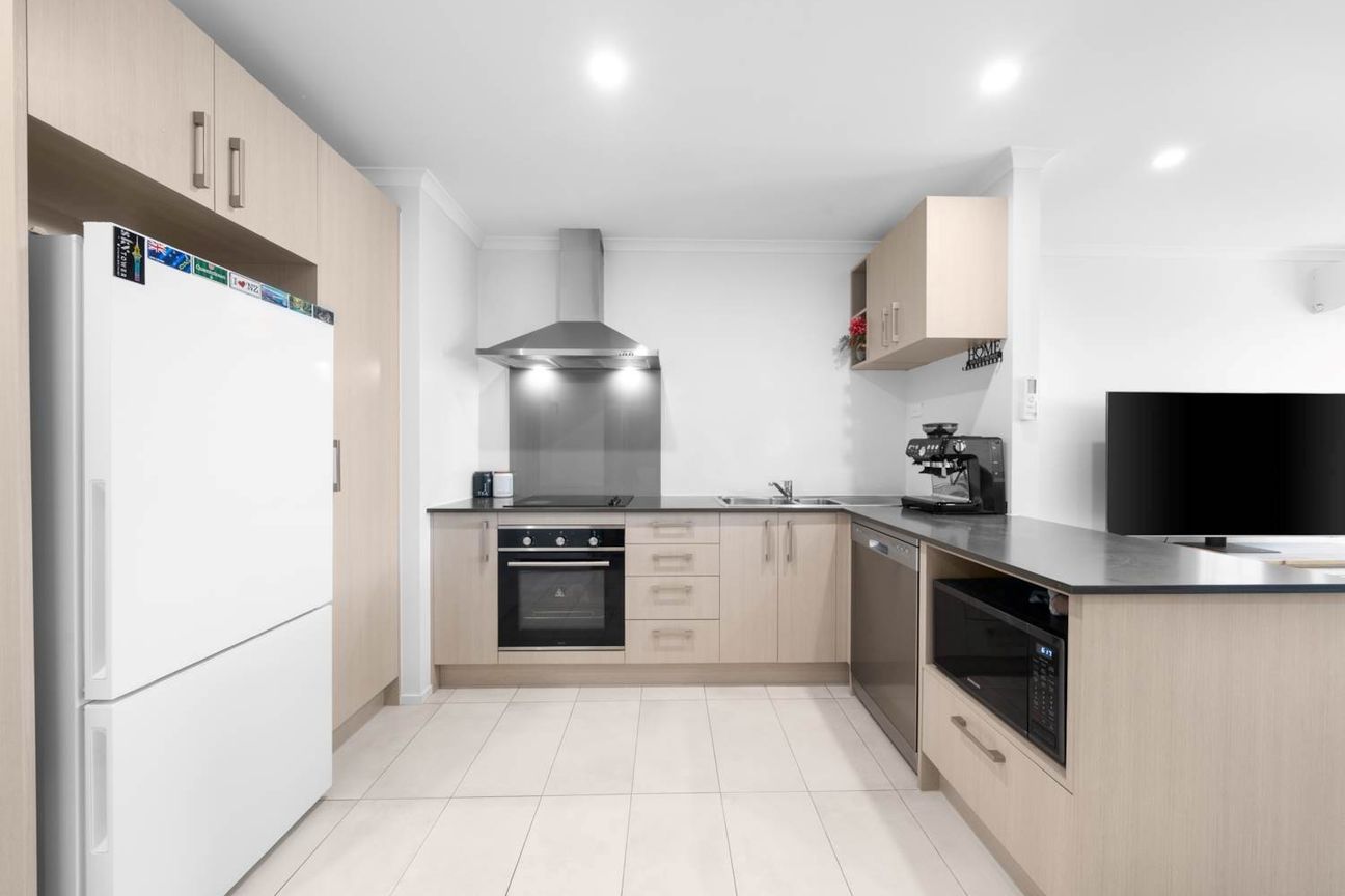 Welcome to Your New Home – Modern Comfort Awaits! - Więcej