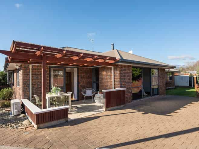 15 Stagg Place, Brightwater