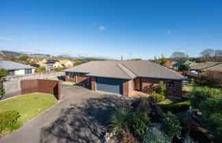 15 Stagg Place, Brightwater