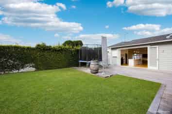 9 Ocean View Road, Hillcrest