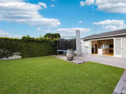 9 Ocean View Road, Hillcrest