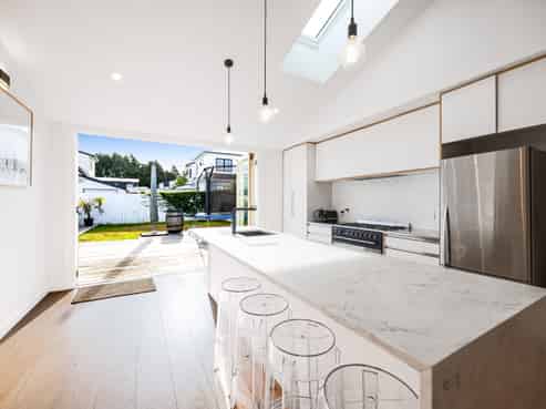 9 Ocean View Road, Hillcrest