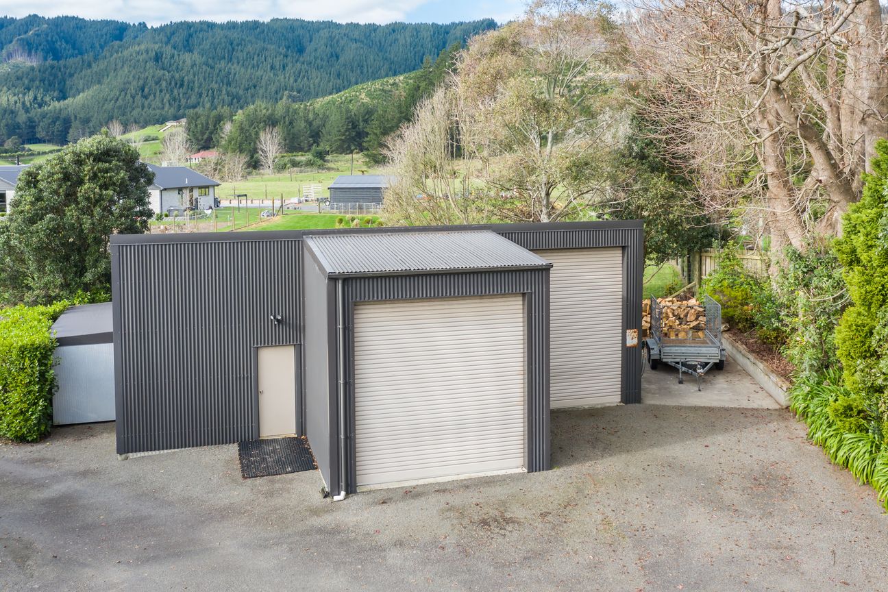 Need a home with a big shed? - Vista 5