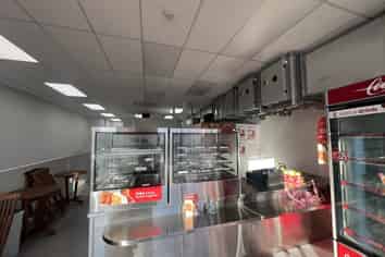 Near-New Hospitality/Takeaway Opportunity