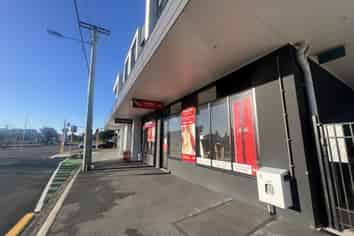 Near-New Hospitality/Takeaway Opportunity