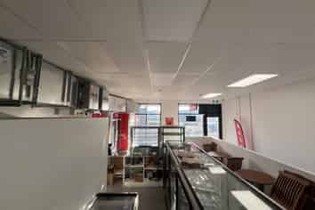 Near-New Hospitality/Takeaway Opportunity